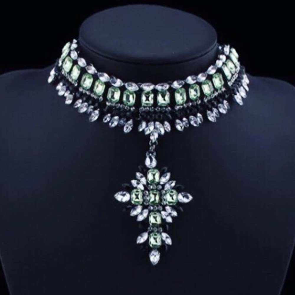 Crystal Rhinestones Choker Necklace Adjustable - Picture 3 of 8